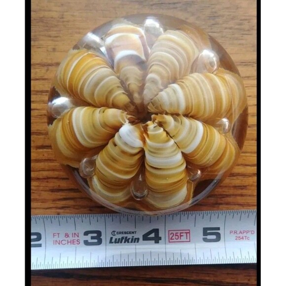 Paperweight Vintage 1970s St Clair yellow Art Glass ribbon controlled bubble - Picture 7 of 7